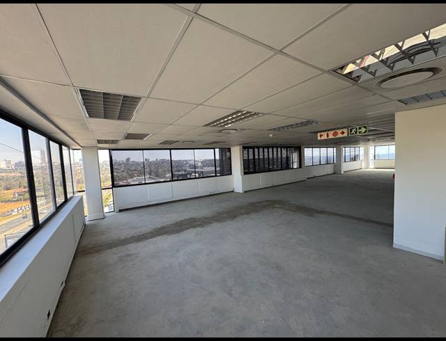 444M² SHOWROOM TO LET IN KRAMERVILLE